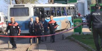 Bursa’da infaz koruma memurlarını taşıyan otobüse EYP’li saldırı: 1 şehit, 7 yaralı