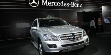Mercedes, arızalı fren nedeniyle neredeyse 1 milyon aracı geri çağırıyor