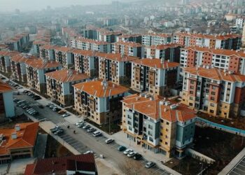 Kira artışlarını yüzde 25 ile sınırlayan yasa yürürlüğe girdi