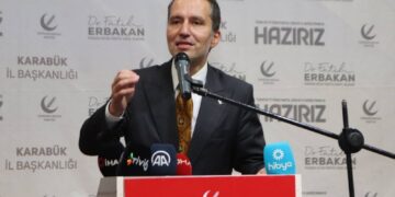 Erbakan: En çok 6’lı masadakilere Hayret Ettiğini İfade Etti