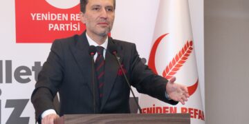 Fatih Erbakan: Bütün bir camianın töhmet altında bırakılması yanlış