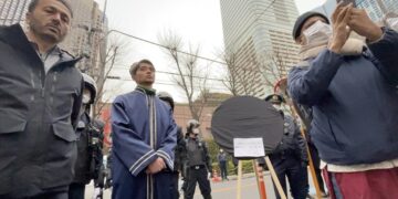 İsveç’te Kur’an-ı Kerim yakılması Tokyo’da protesto edildi