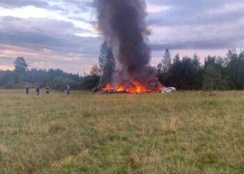 Düşen Uçakta 10 Cesed Bulundu ! Soruşturma Başlatıldı