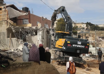 İsrail ordusu işgal altındaki Batı Şeria’da iki Filistinlinin evini yıktı