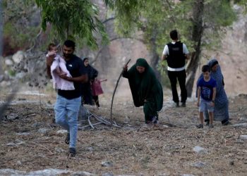Filistinli aileler, Cenin’deki yerlerinden ediliyor